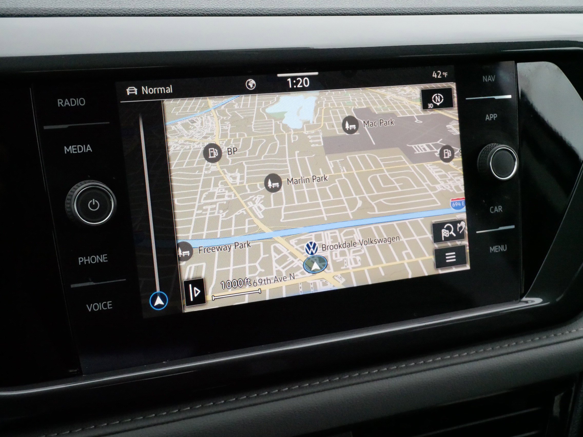 Used 2023 Volkswagen Taos SEL image 29