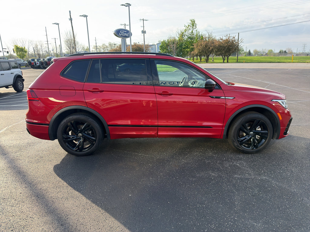 Used 2024 Volkswagen Tiguan SE R-Line image 5