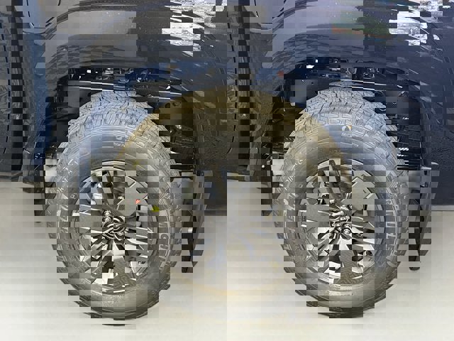 New 2025 Nissan Frontier SV w/ SV Convenience Package image 30