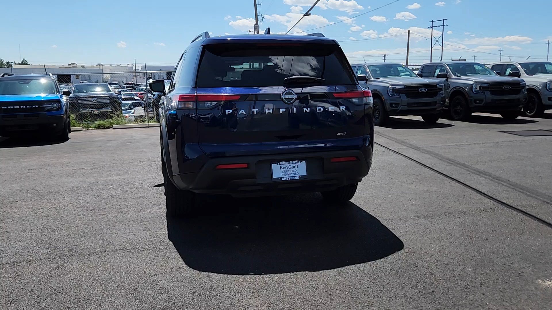 Used 2025 Nissan Pathfinder SV AWD/4WD image 3