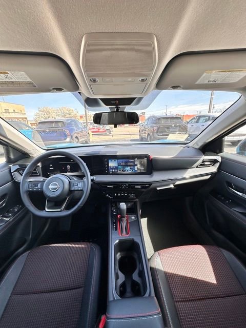 New 2025 Nissan Kicks SR image 25