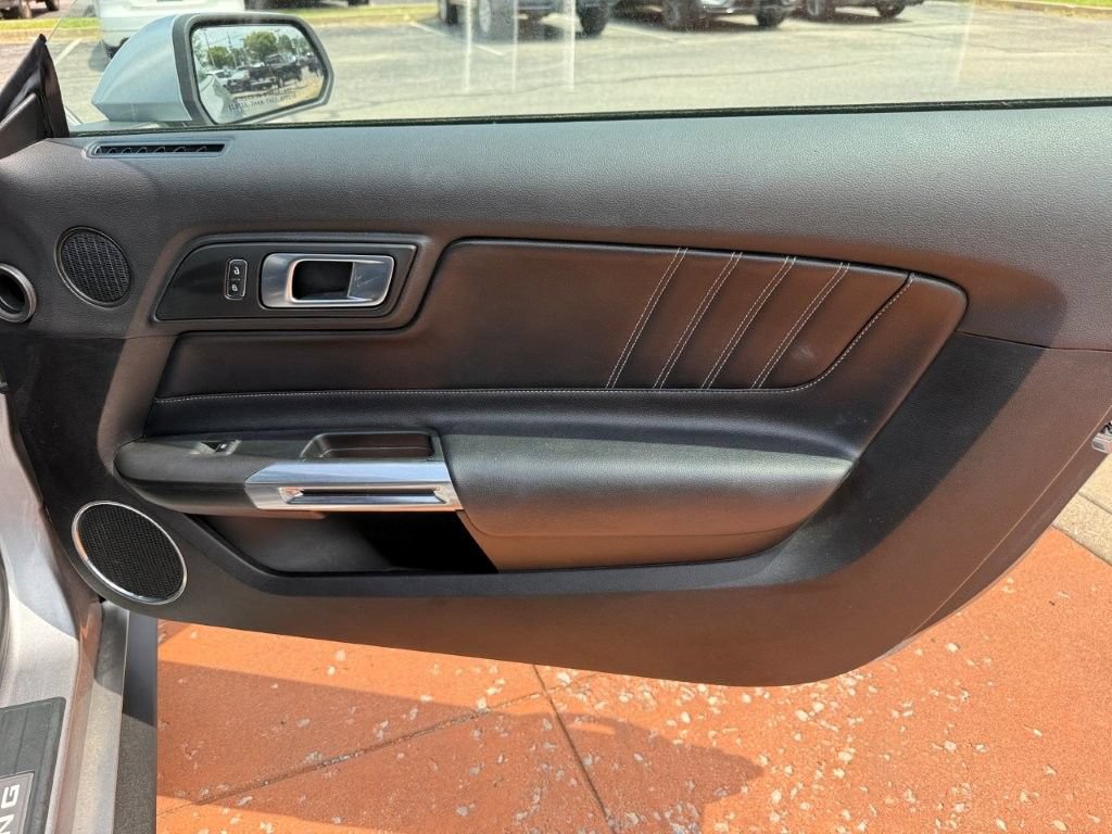 Used 2022 Ford Mustang Premium RWD image 23