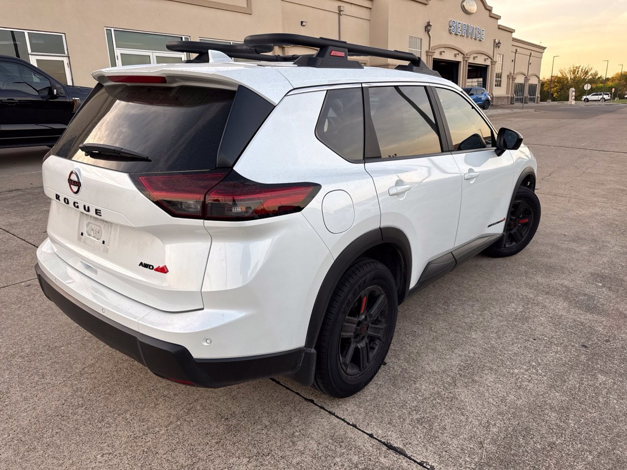 Used 2025 Nissan Rogue SV AWD/4WD image 11