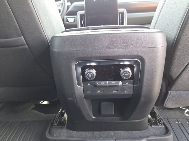 New 2026 GMC Yukon XL Denali w/ Denali Reserve Package AWD/4WD image 28