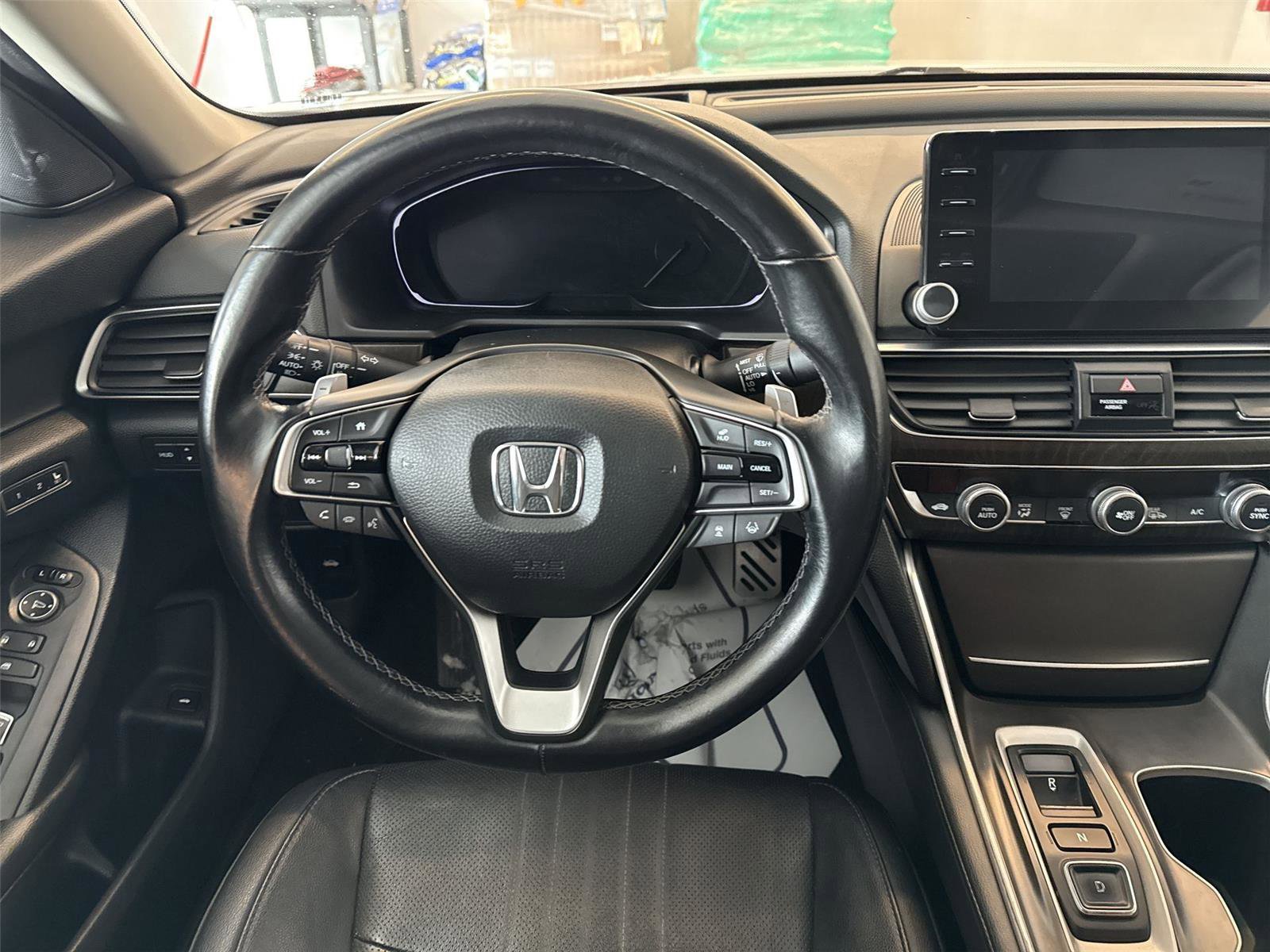 Used 2019 Honda Accord Touring image 11