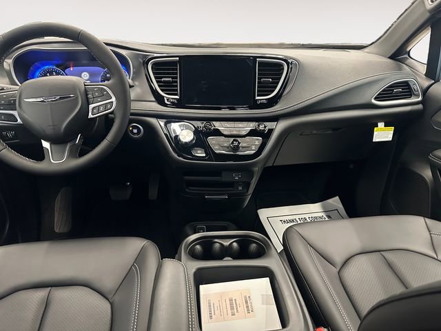 New 2026 Chrysler Pacifica Select image 10