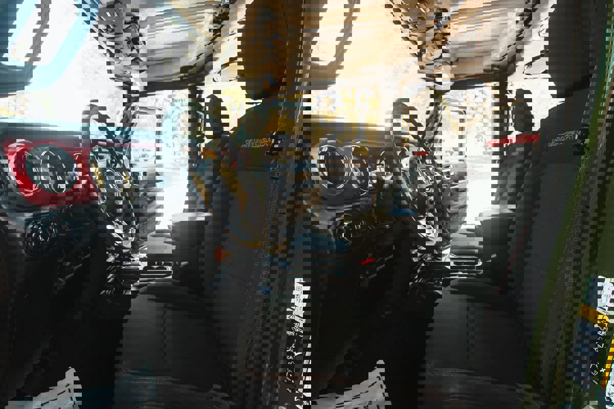 Used 2023 Jeep Gladiator Rubicon image 16