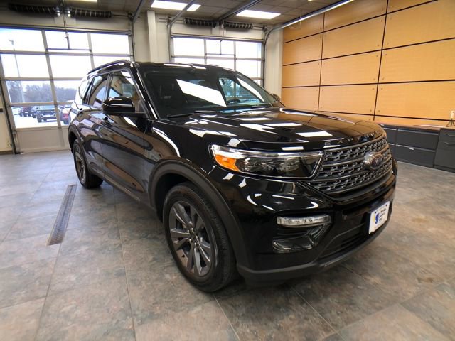 Certified 2023 Ford Explorer XLT w/ Equipment Group 202A
