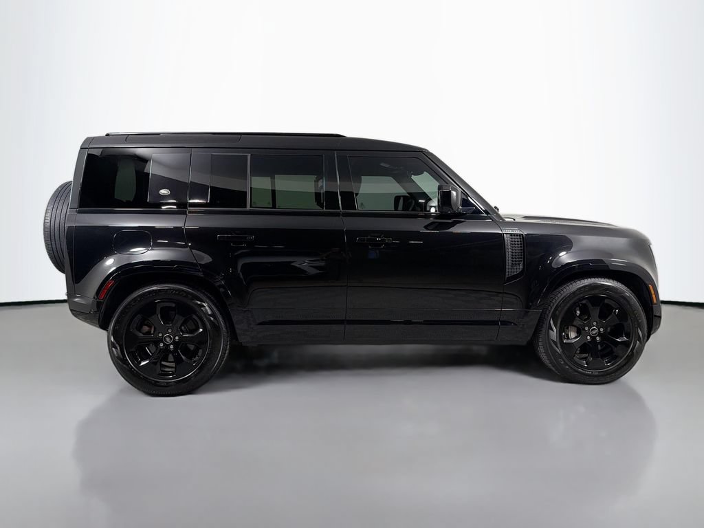 Used 2023 Land Rover Defender 110 X-Dynamic SE AWD/4WD image 4