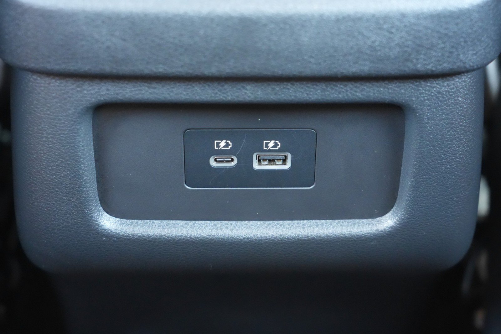 Used 2023 Nissan Pathfinder SL w/ SL Premium Package FWD image 34