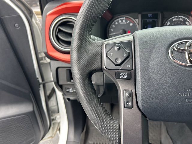 Used 2019 Toyota Tacoma TRD Off-Road w/ Technology Package image 21