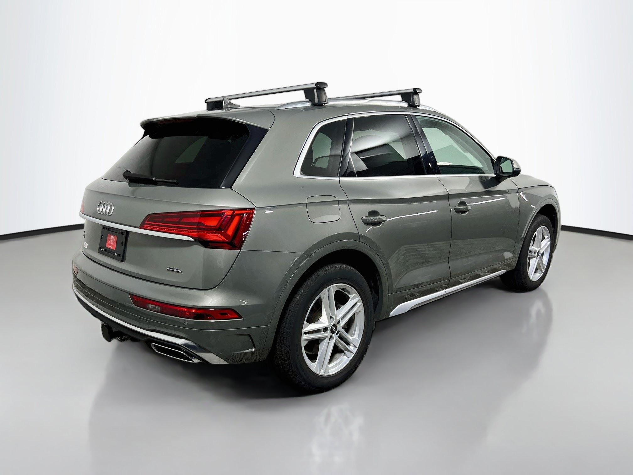 Used 2023 Audi Q5 e Premium Plus w/ Premium Plus Package AWD/4WD image 4
