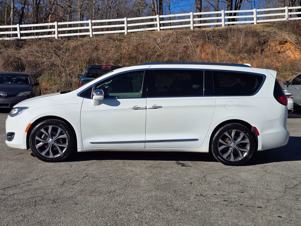 Used 2017 Chrysler Pacifica Limited w/ Tire & Wheel Group image 15