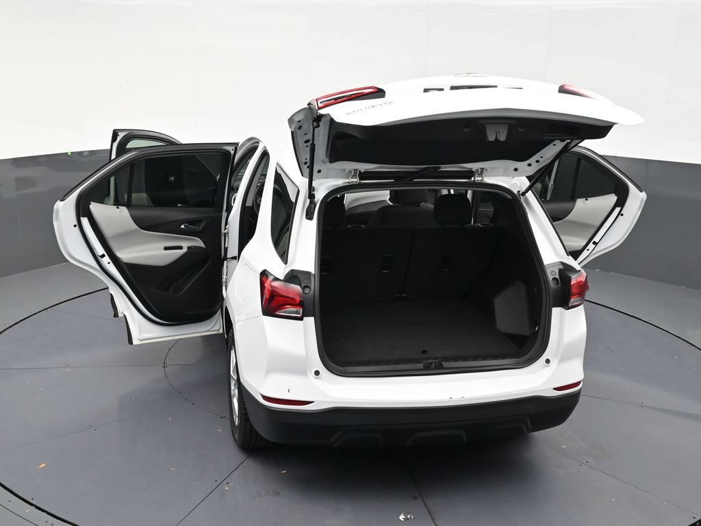 Used 2022 Chevrolet Equinox LS FWD image 29