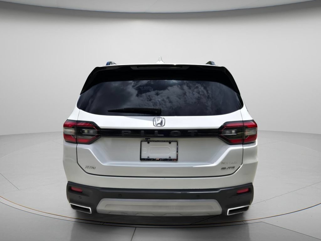 Used 2023 Honda Pilot Elite image 5
