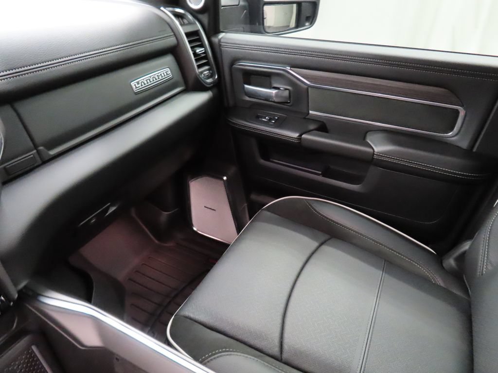 Used 2026 RAM 2500 Laramie AWD/4WD image 30