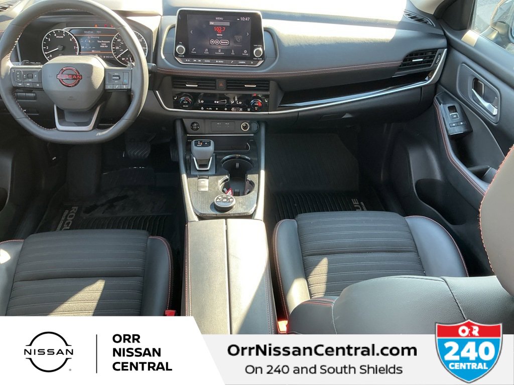Used 2025 Nissan Rogue SV w/ Rock Creek Premium Package image 15