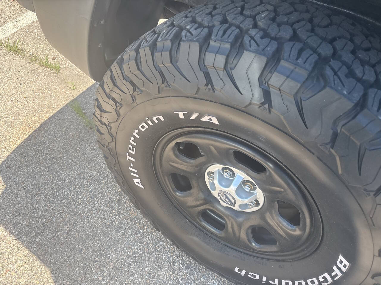 Used 2006 Nissan Xterra S w/ (U01) Utility Pkg AWD/4WD image 9