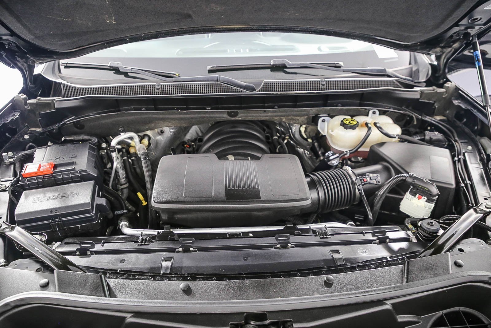 Used 2023 Chevrolet Suburban LT image 24