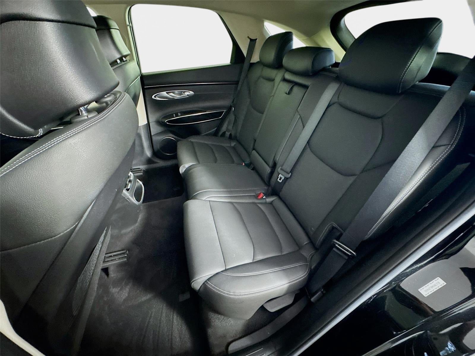 Certified 2022 Genesis GV70 2.5T AWD/4WD image 22