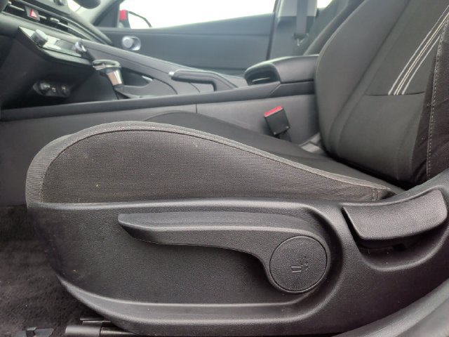 Used 2023 Hyundai Elantra SEL FWD image 14