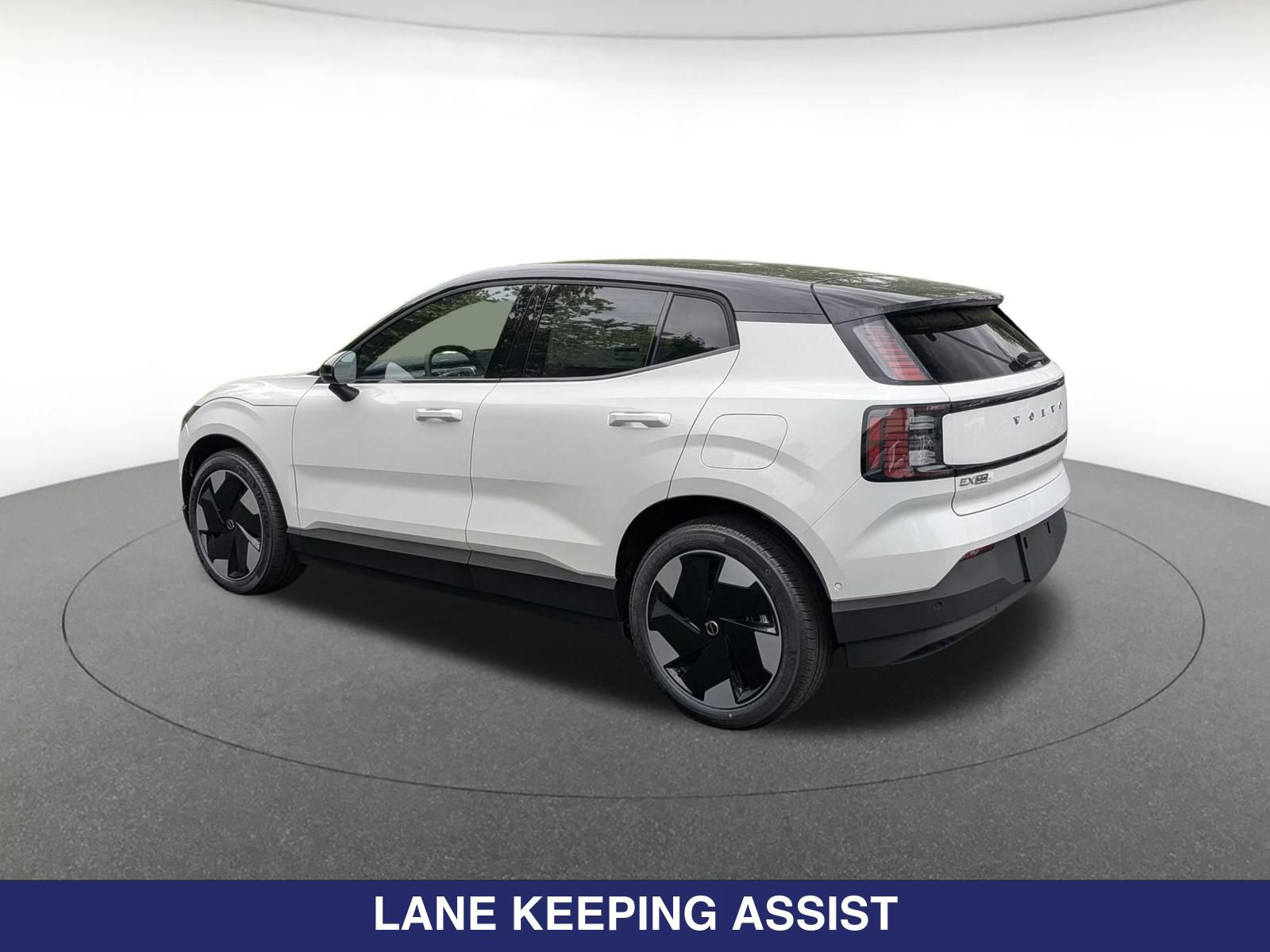 New 2026 Volvo EX30 Ultra w/ Protection Package Premier AWD/4WD image 9