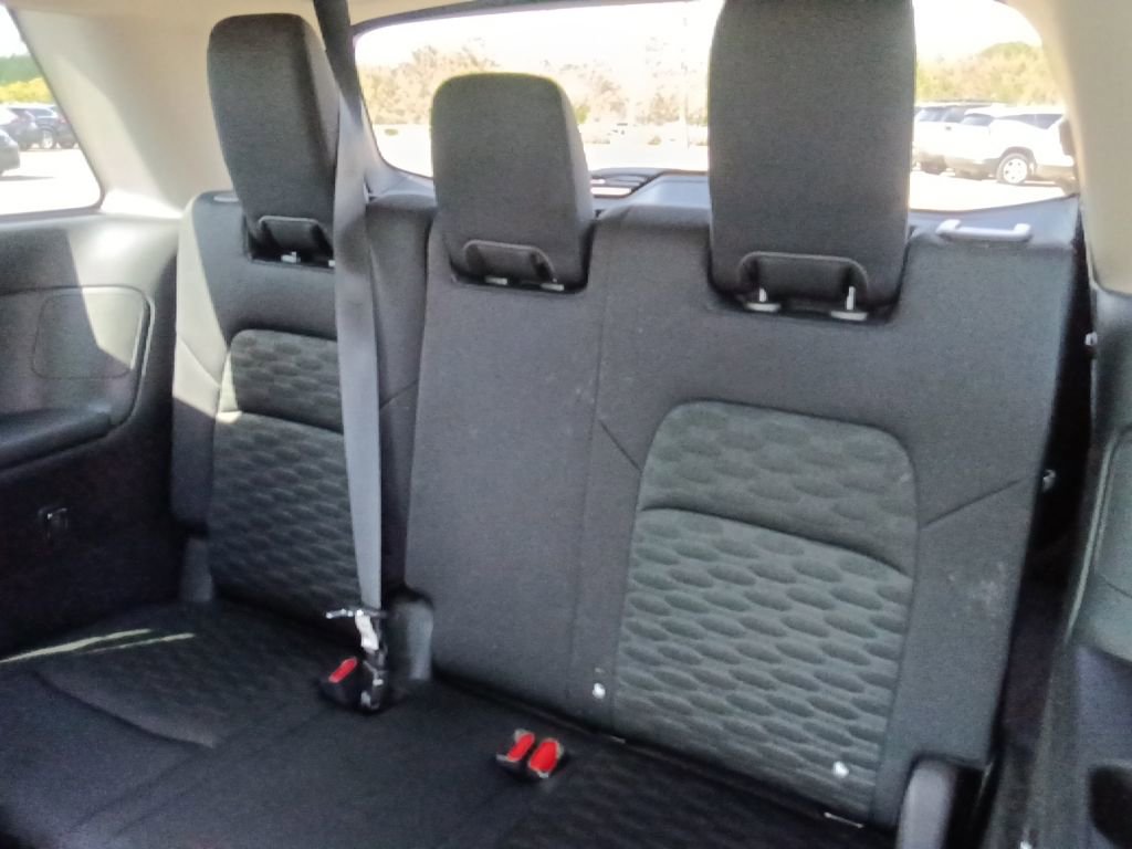 Used 2022 Nissan Pathfinder SV w/ SV Premium Package image 31