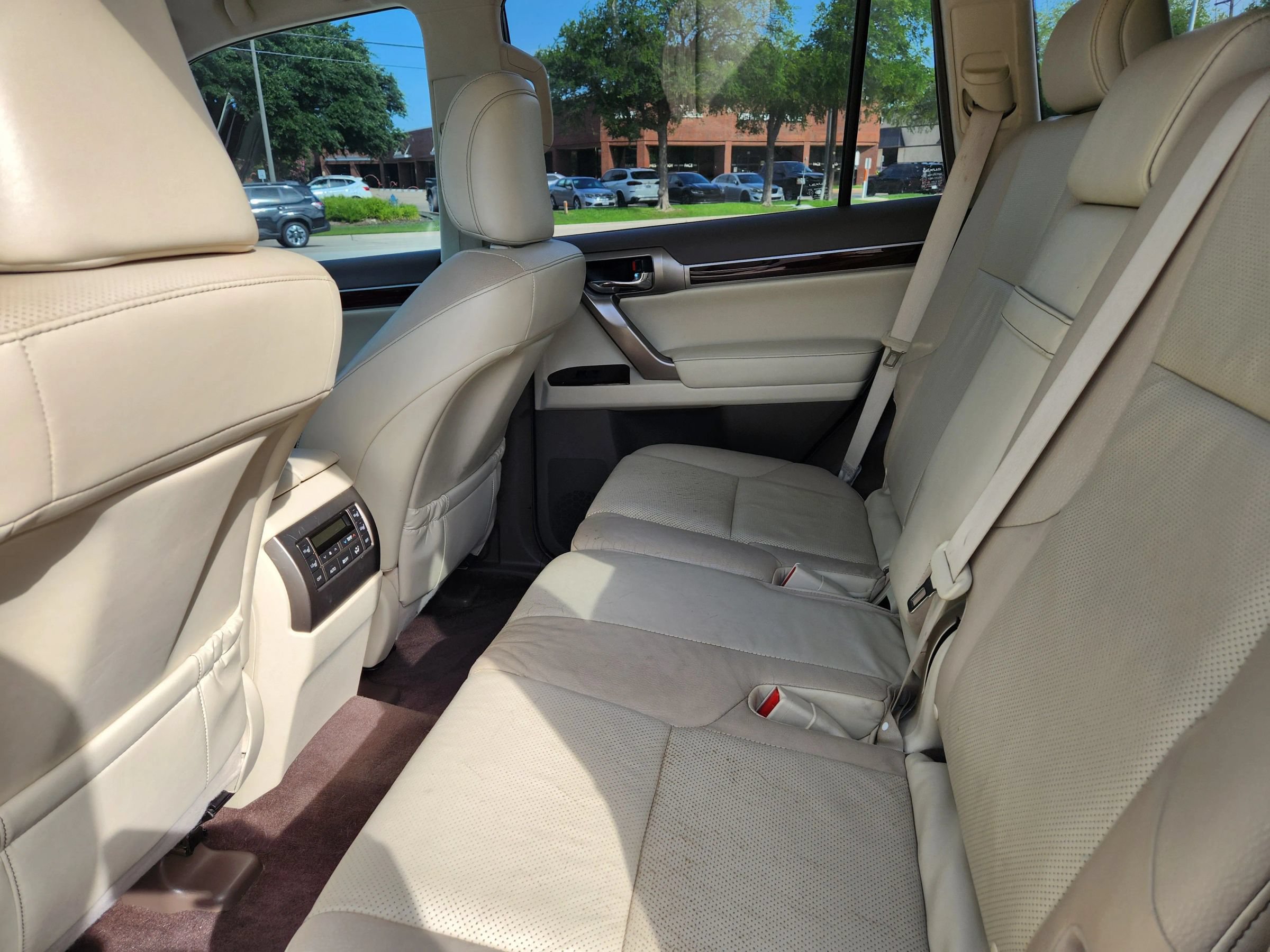 Used 2016 Lexus GX 460 w/ Premium Package AWD/4WD image 11