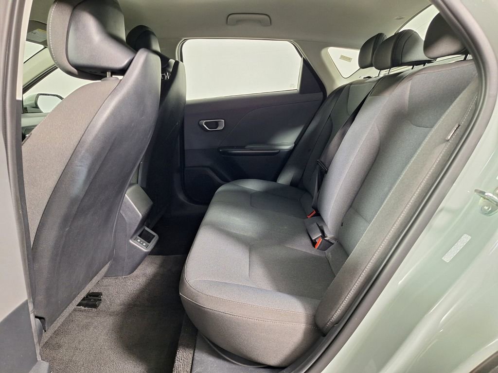 Used 2025 Kia K4 FWD image 11