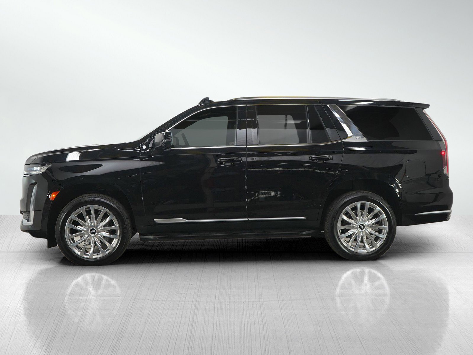 Used 2024 Cadillac Escalade Premium Luxury w/ Performance Package image 2