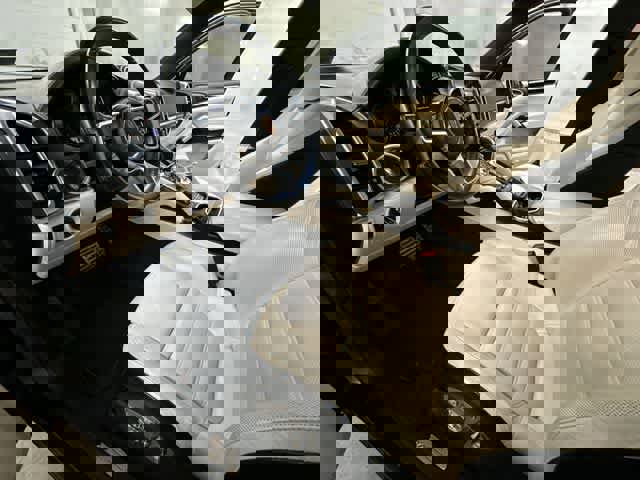 Used 2017 Porsche Cayenne Turbo AWD/4WD image 15