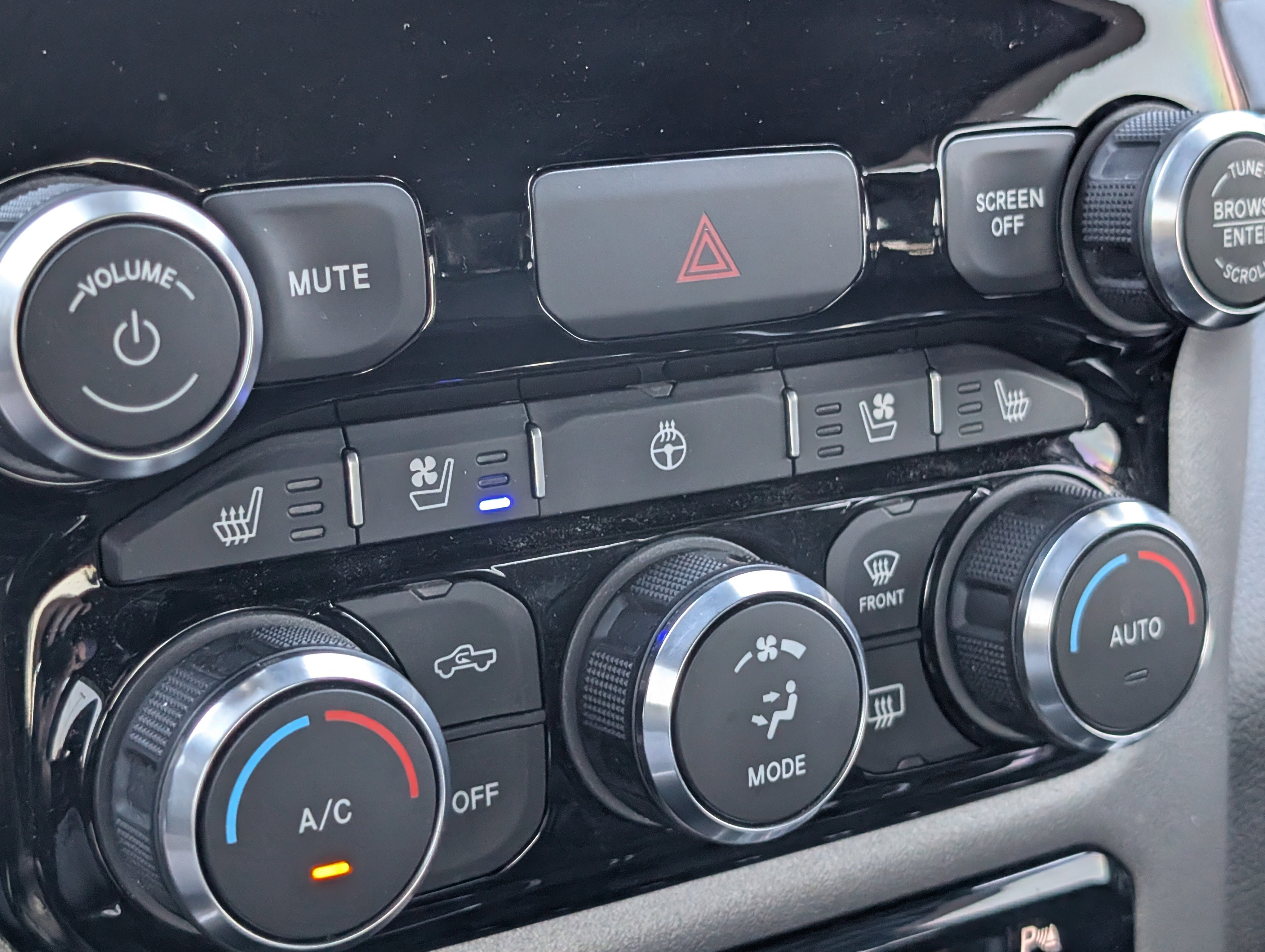 Used 2022 RAM 1500 Laramie w/ Sport Appearance Package image 21