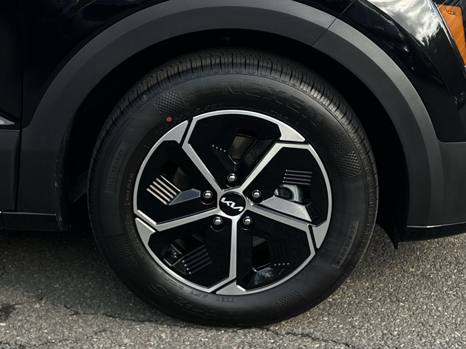 New 2026 Kia Niro LX FWD image 17