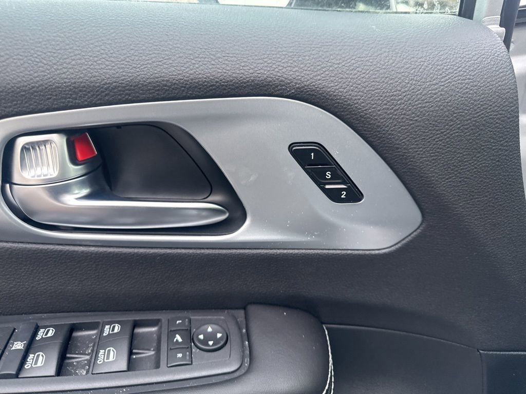 New 2026 Chrysler Pacifica Limited w/ S Appearance Package image 14