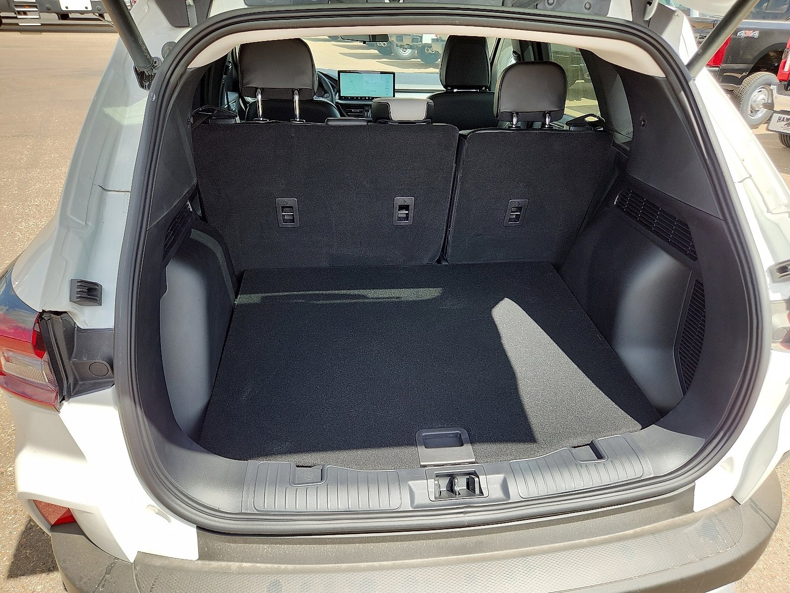 New 2025 Ford Escape SE image 8