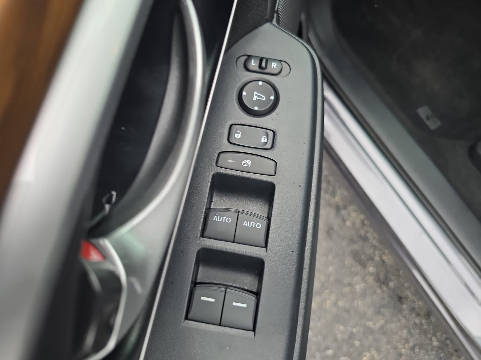 Used 2021 Honda CR-V EX image 14