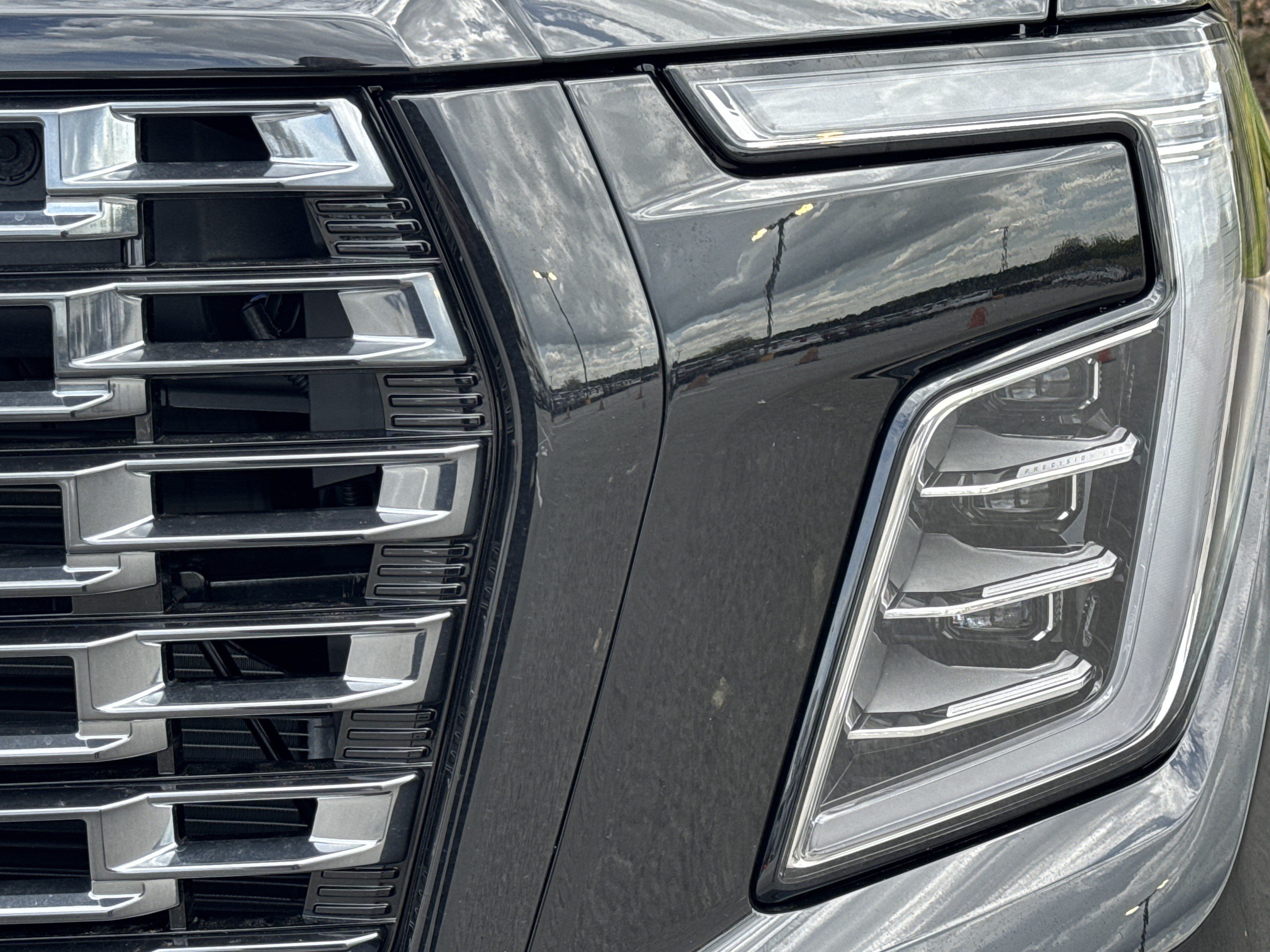 Used 2026 GMC Yukon Denali Ultimate AWD/4WD image 6