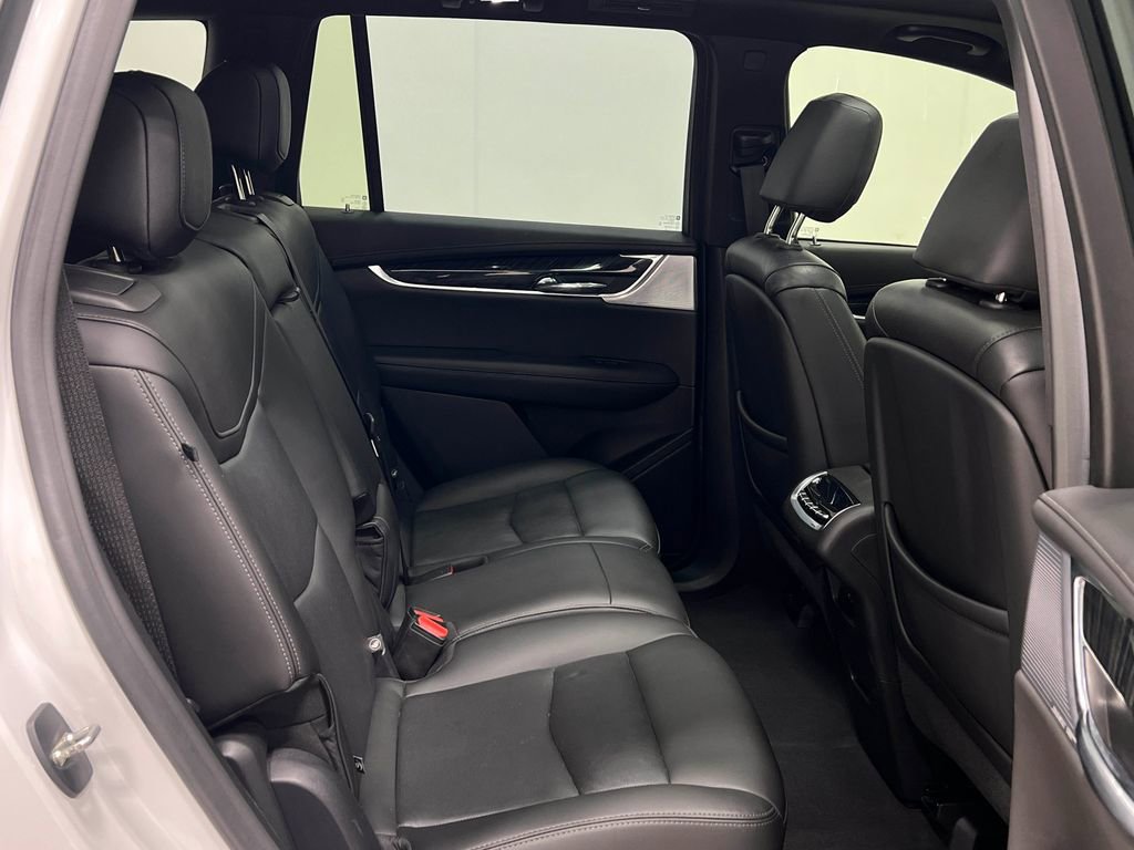 Used 2021 Cadillac XT6 Premium Luxury image 34