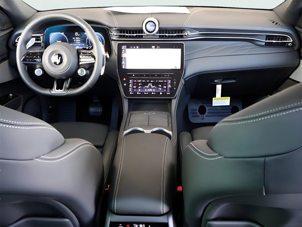 Used 2025 Maserati Grecale Modena image 15