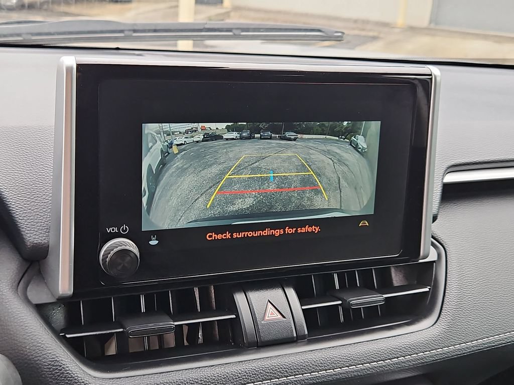 Used 2025 Toyota RAV4 LE FWD image 18