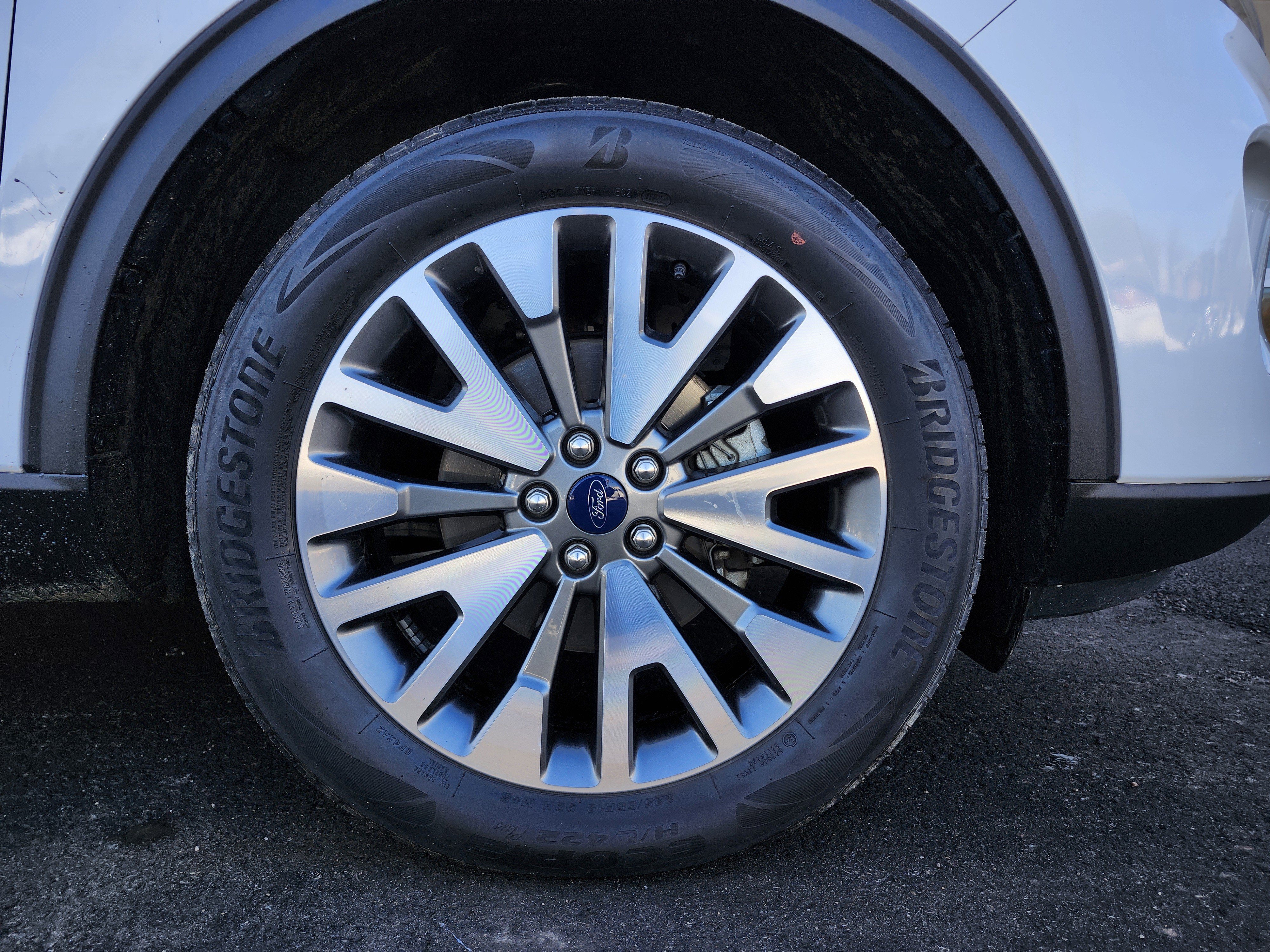 Used 2022 Ford Escape Titanium w/ Class II Trailer Tow Package image 28