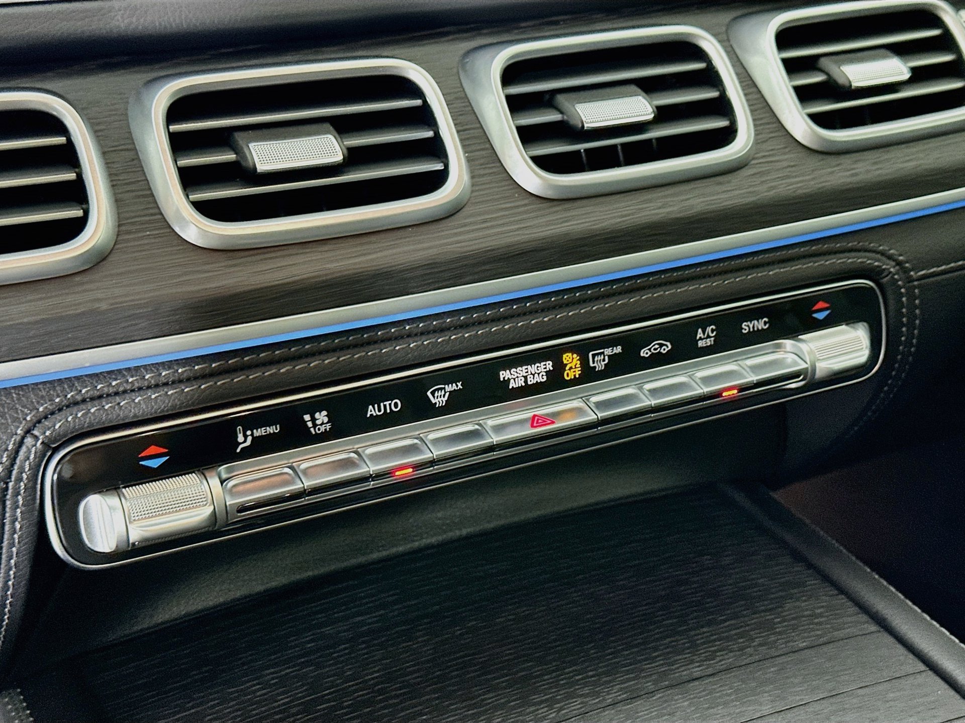 Certified 2025 Mercedes-Benz GLE 350 4MATIC image 17