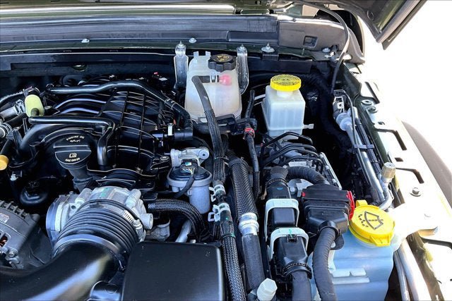 Used 2022 Jeep Gladiator Mojave AWD/4WD image 33