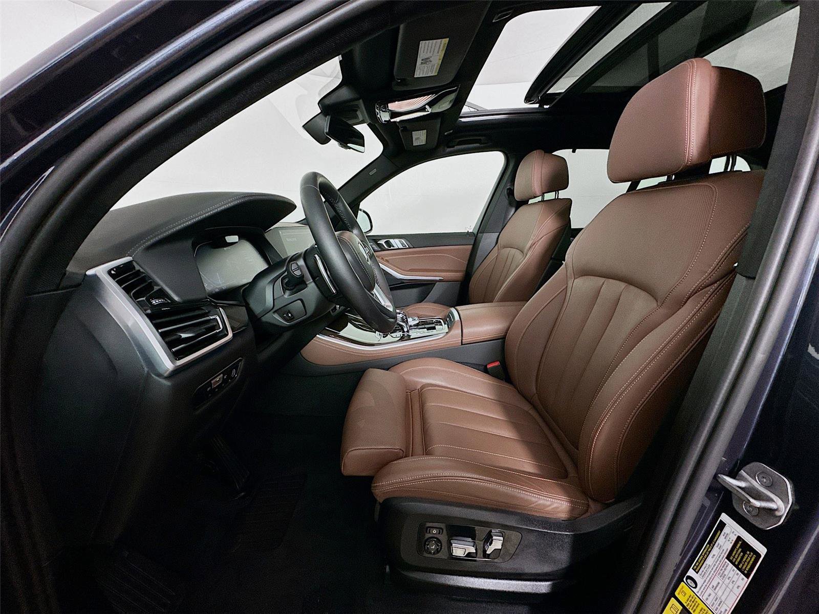 Certified 2022 BMW X5 xDrive45e w/ Executive Package image 21