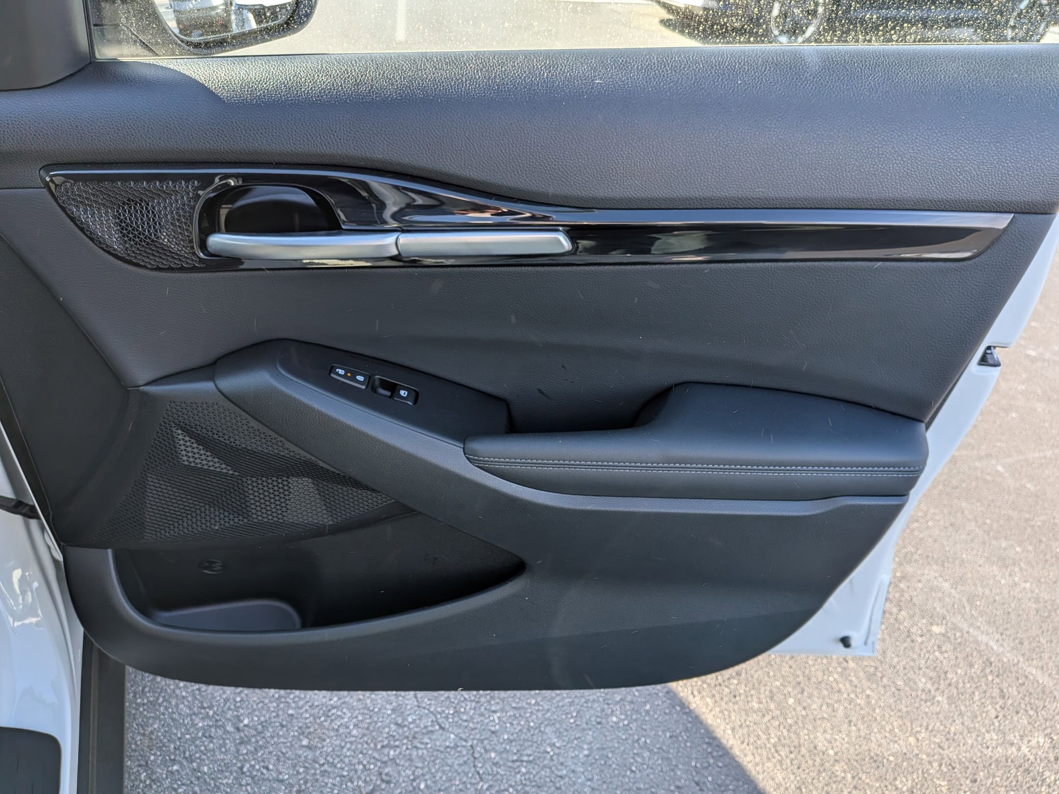 Used 2025 Kia Seltos S FWD image 33