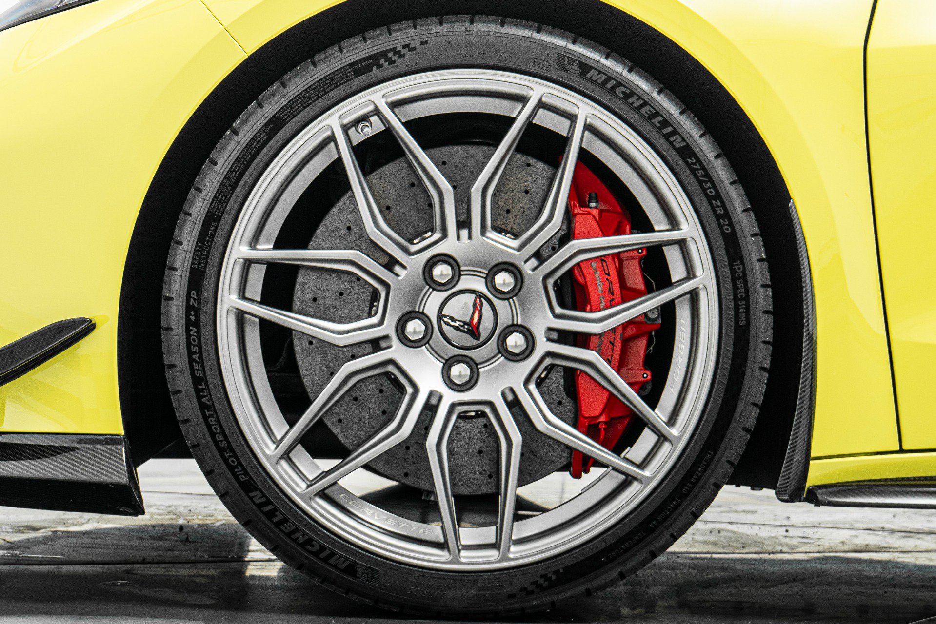Used 2024 Chevrolet Corvette Z06 w/ Z07 Performance Package RWD image 10