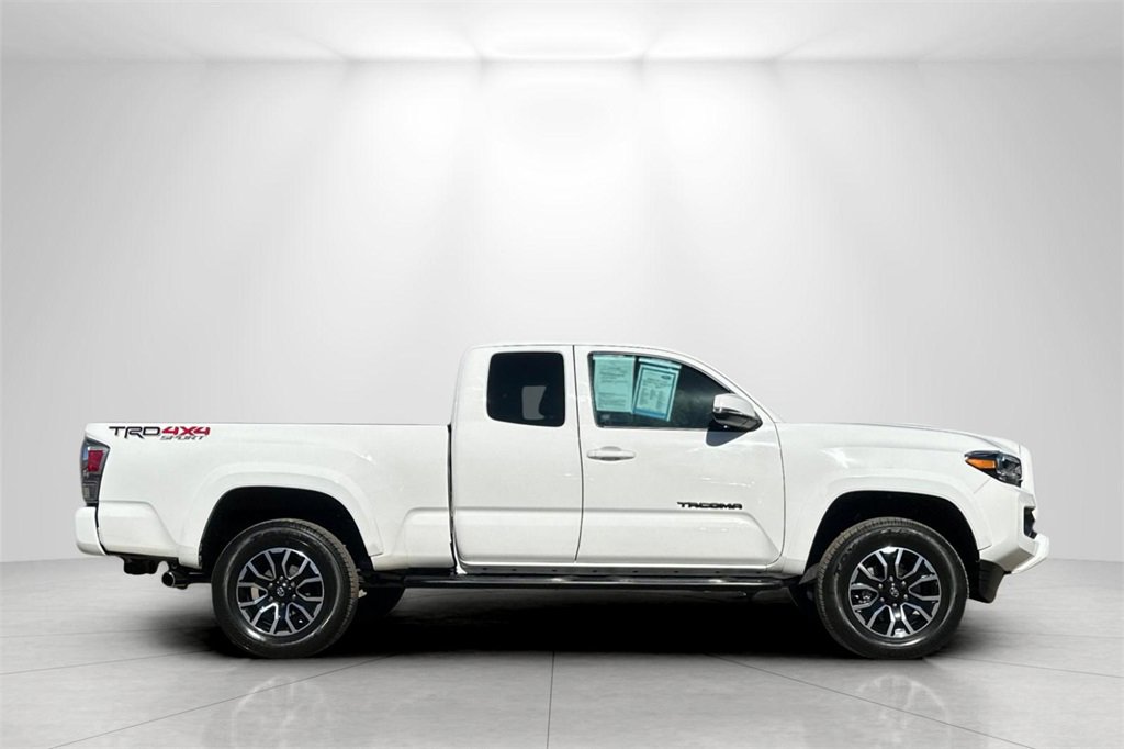 Used 2023 Toyota Tacoma TRD Sport w/ Technology Package image 3