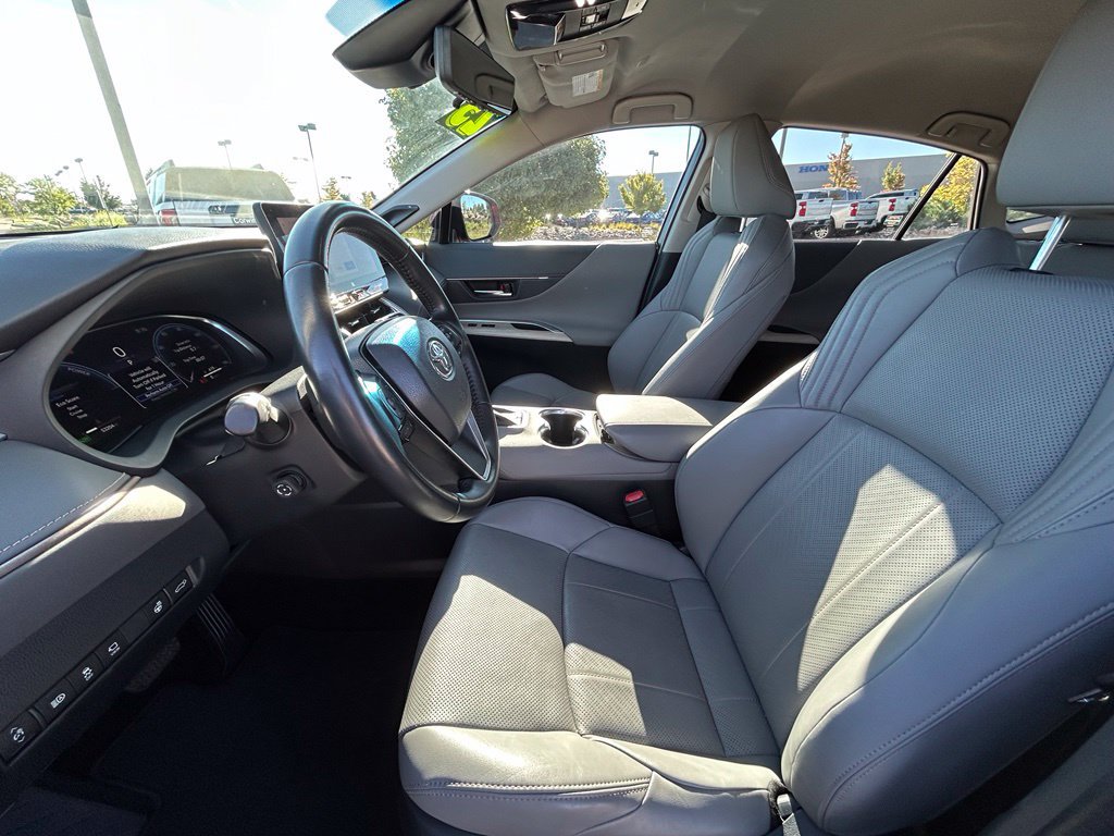 Used 2023 Toyota Venza Limited AWD/4WD image 14
