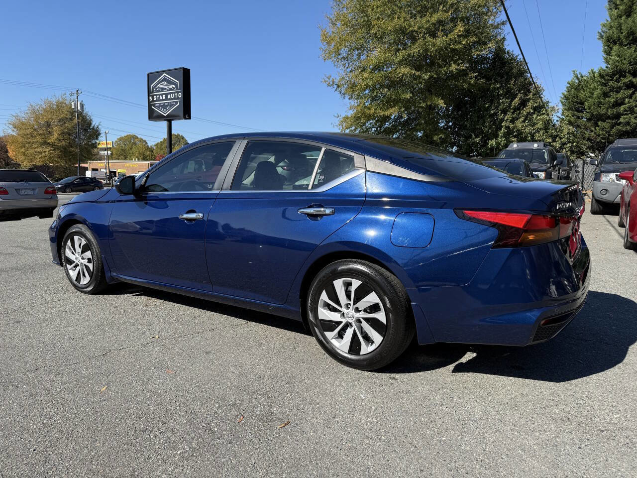 Used 2024 Nissan Altima 2.5 S image 6