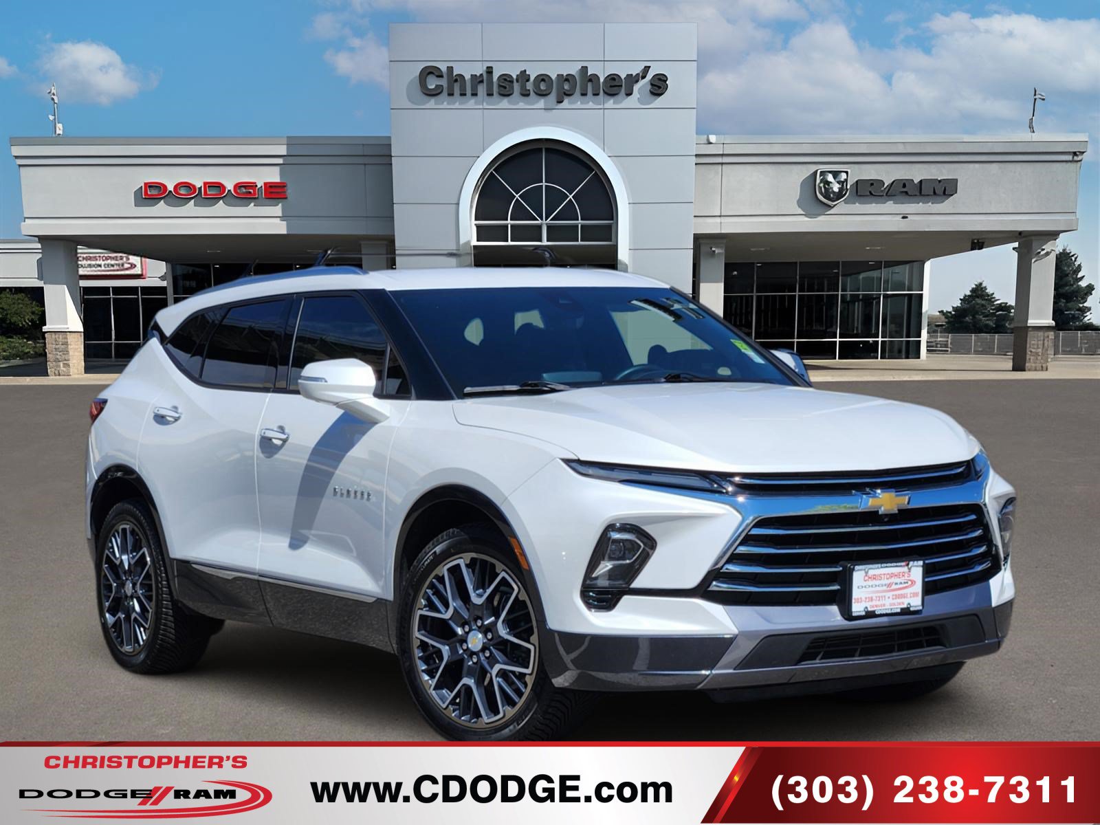 Used 2023 Chevrolet Blazer Premier w/ Driver Confidence II Package AWD/4WD image 1